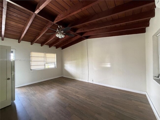 Building Photo - 1580 NE 145th St