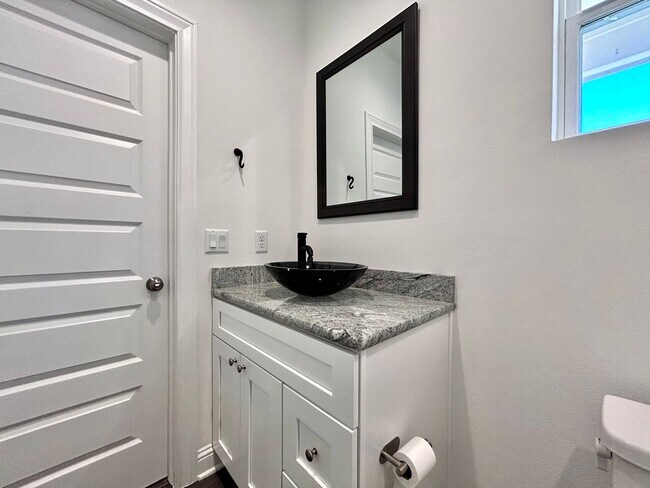 Building Photo - Modern Custom Home with Luxury Finishes & No Rear Neighbors!