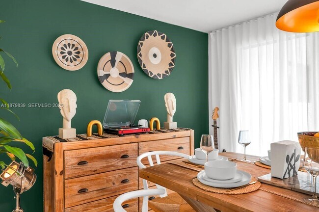 Building Photo - 5250 NE 15th Ave