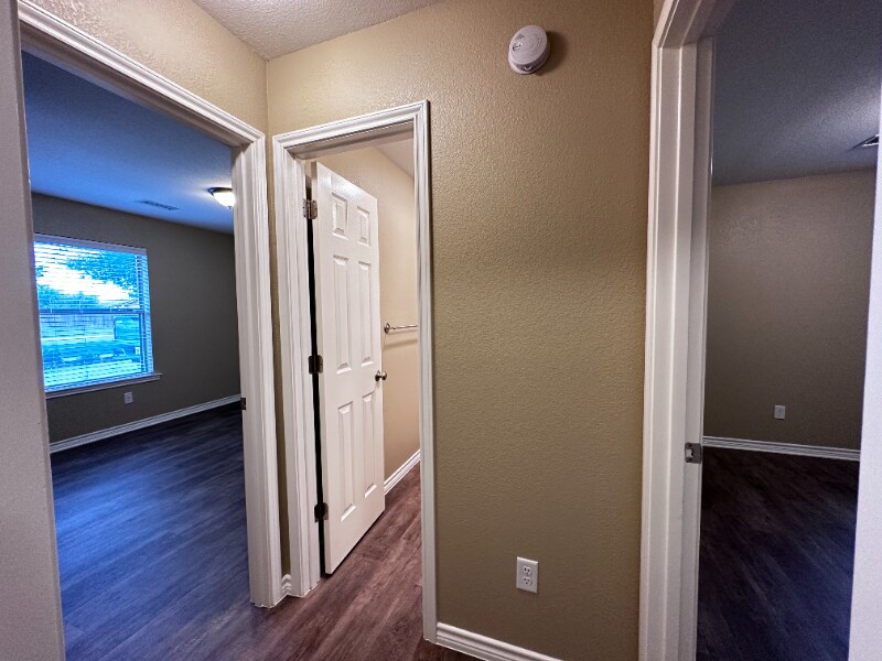 Building Photo - 5111 Graceland Dr