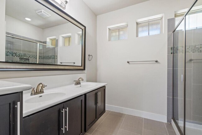 Building Photo - 11229 Avery Station Loop