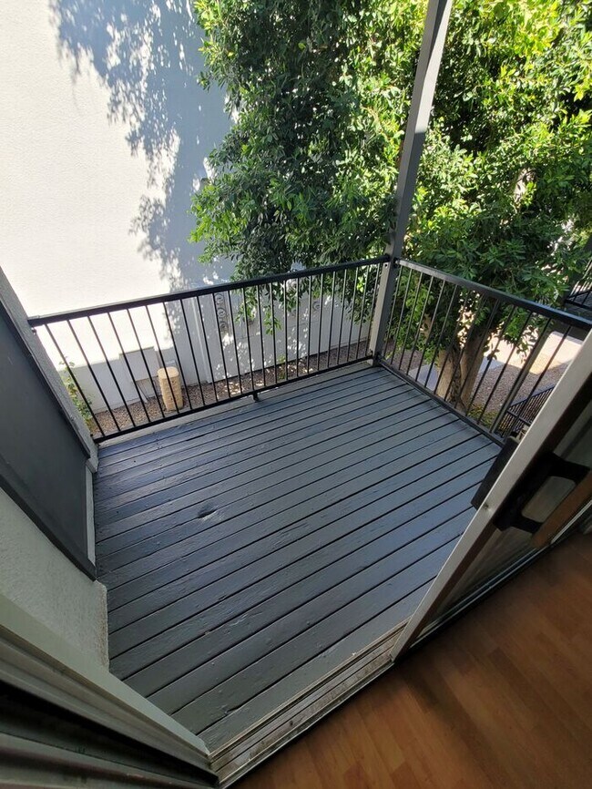 Building Photo - 2/2 Condo for rent near 7th Ave & Camelback