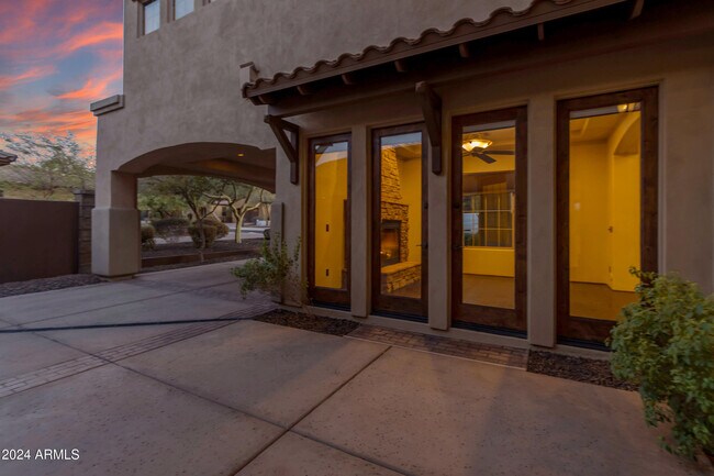 Building Photo - 2322 E Samantha Way