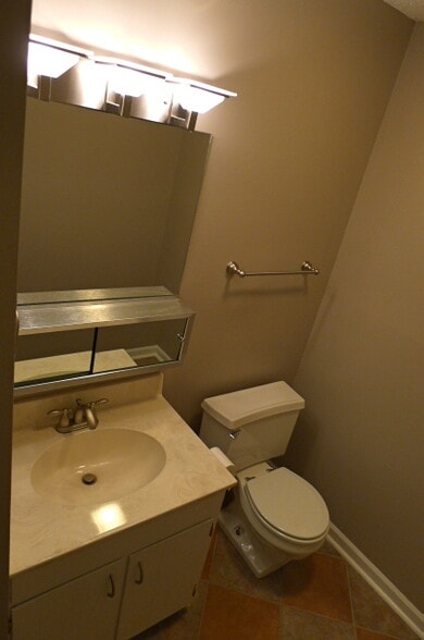 Building Photo - 108 Burwash Ave