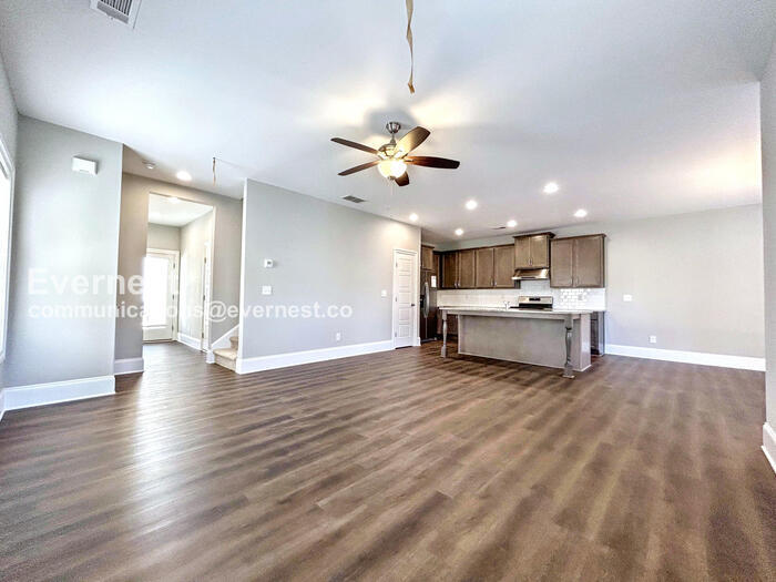 Building Photo - 1763 Stone Hedge Dr