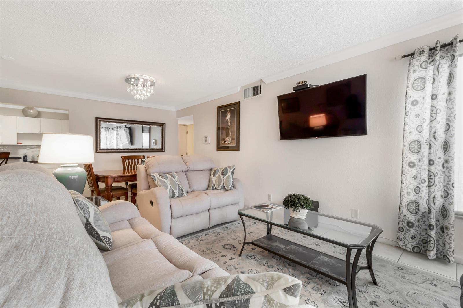 Building Photo - 760 SE 2nd Ave