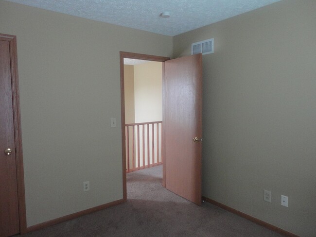 Building Photo - 5828 Winshire Dr