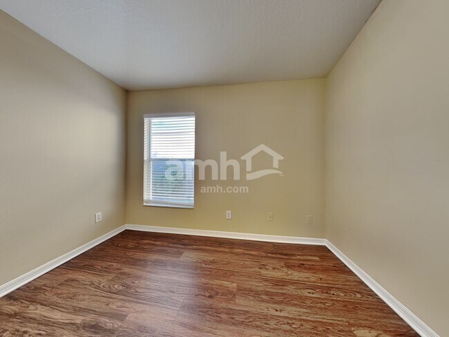 Building Photo - 18131 Birdwater Dr