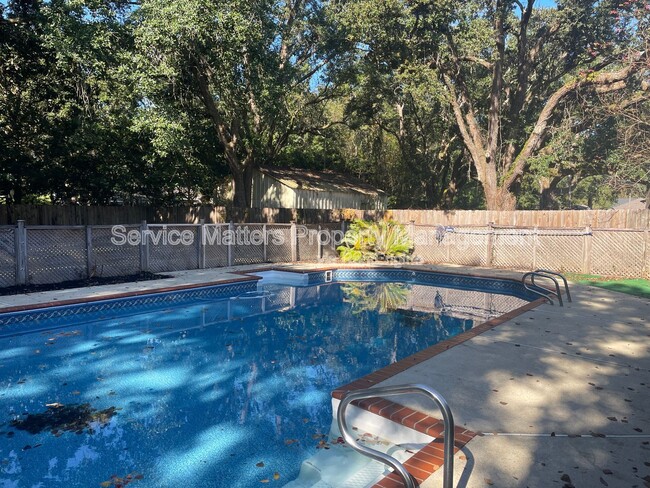 Building Photo - 5067 Serry Ln