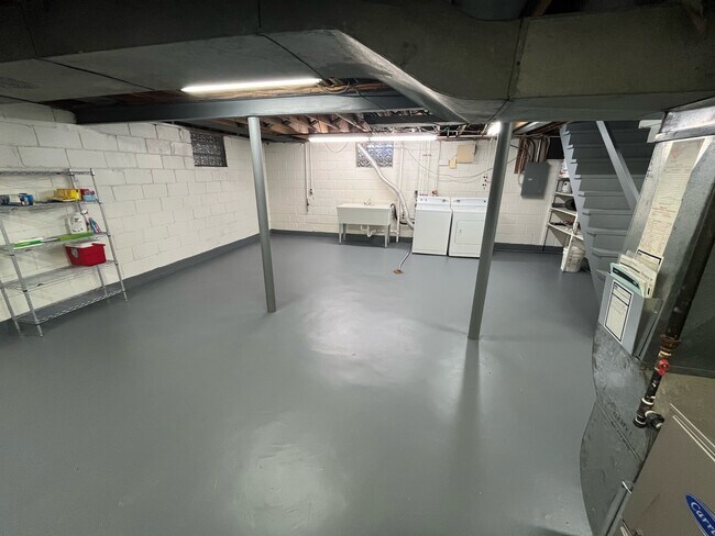 Building Photo - 101 E Westfield Blvd