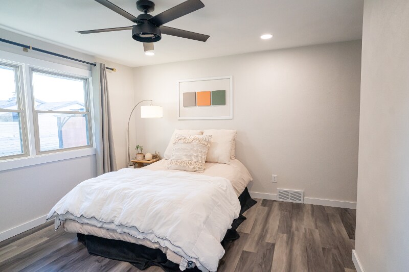 Building Photo - 1138 W Cecil St