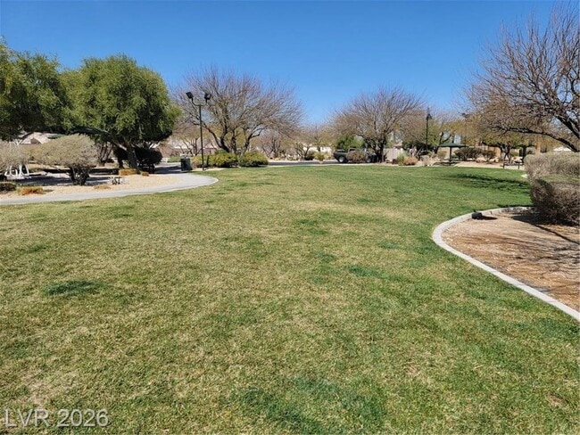 Building Photo - FANTASTIC SOUTHWEST TOWNHOME IN A GATED COMMUNITY!