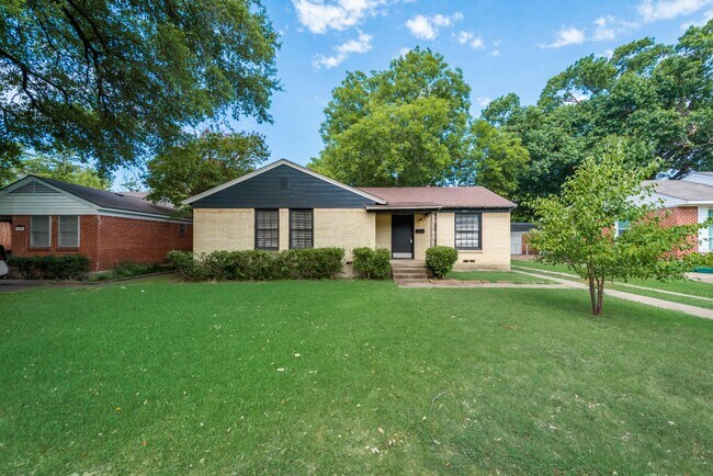 Primary Photo - 11107 Stallcup Dr