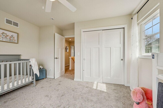 Building Photo - 2945 N 186th St