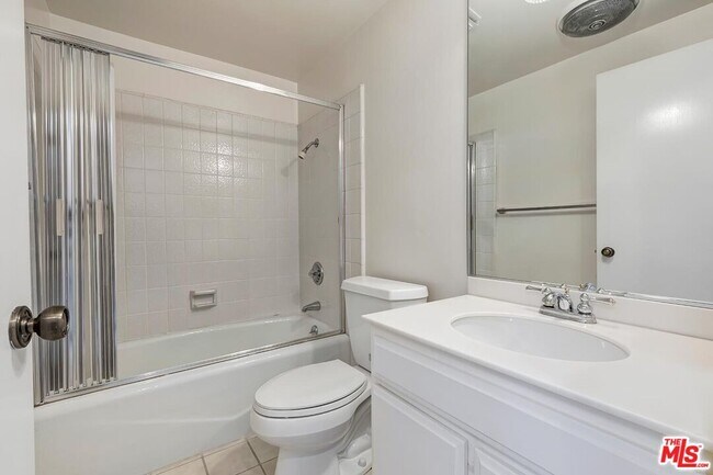 Building Photo - 1201 S Roxbury Dr