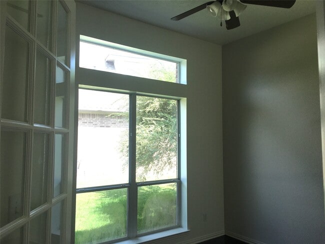 Building Photo - 10730 Sea Myrtle Dr