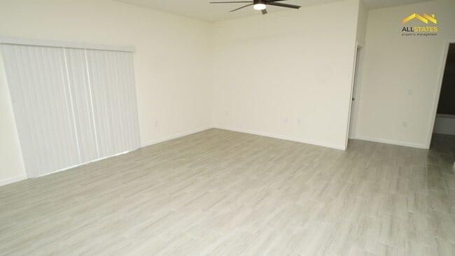 Building Photo - 13905 SW 81 Cir