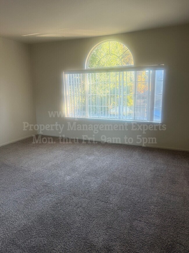 Building Photo - 5538 Brook Falls Ct