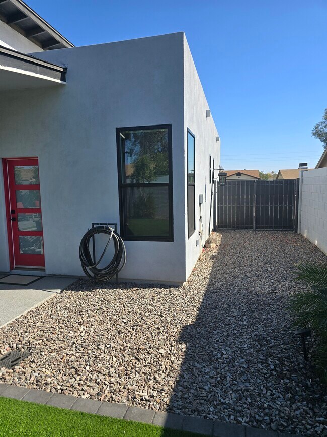 Building Photo - 14426 N 39th Way