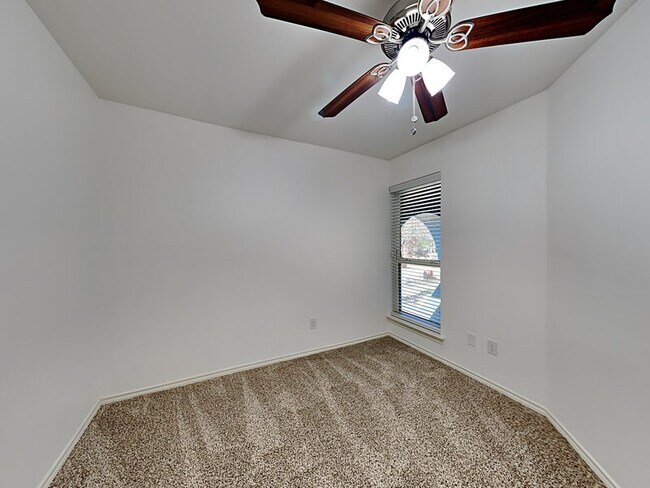Building Photo - 4322 Duck Pond Ln
