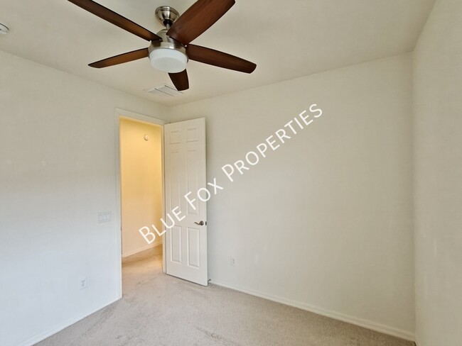 Building Photo - 12163 N Meditation Dr