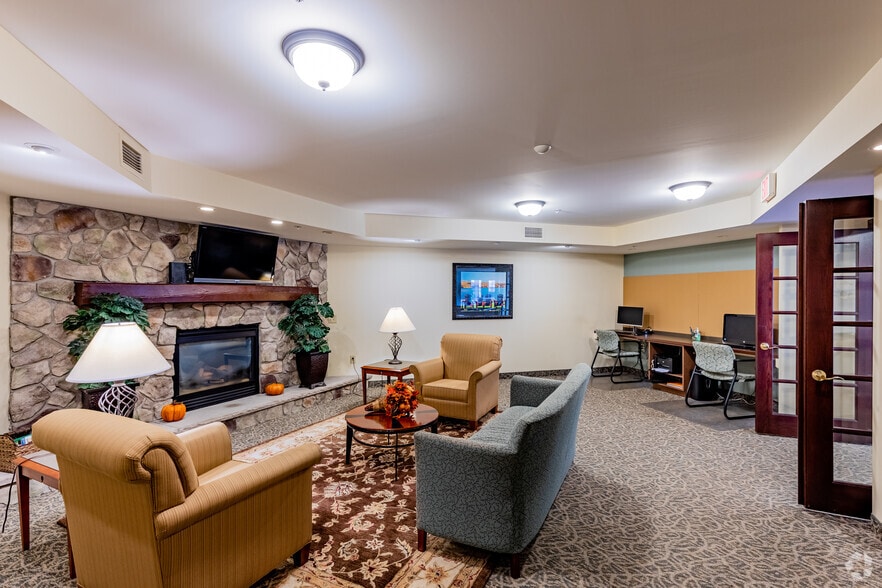 Lounge - The Village East Apartments