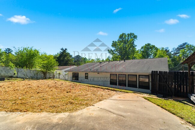 Building Photo - 520 Asa Dr