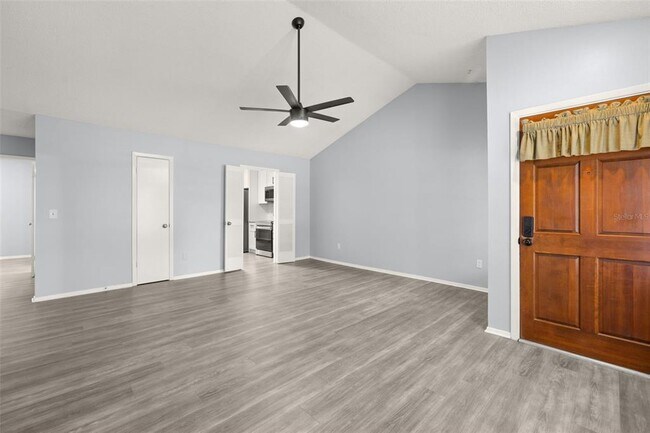 Building Photo - 3257 Laurel Dale Dr