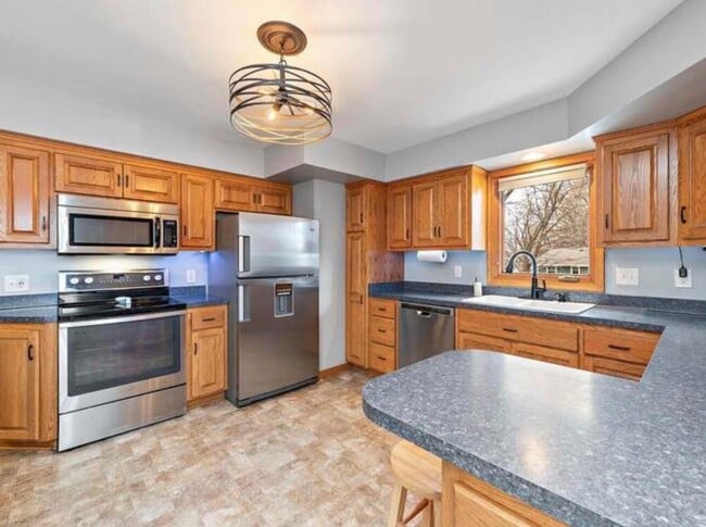 Building Photo - Lovely 4 Bedroom - Lee Park Neighborhood