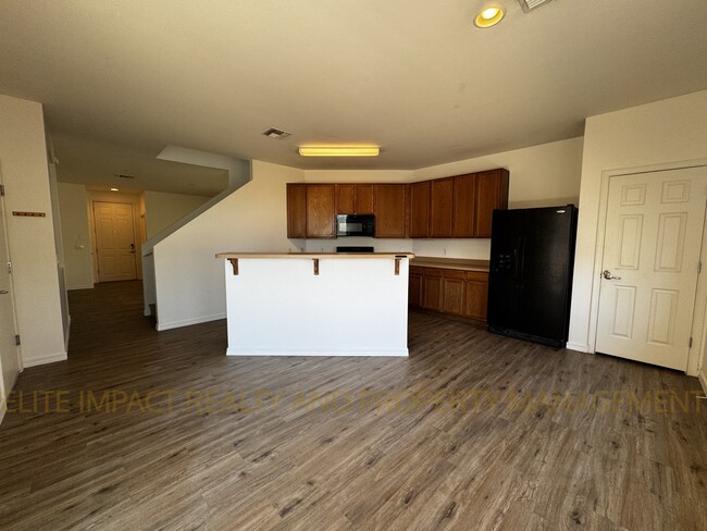 Building Photo - 1133 S Pantano Overlook Dr