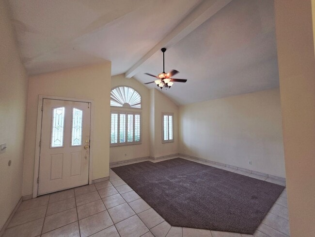 Building Photo - Single Story Home w/Pool in The Lakes!