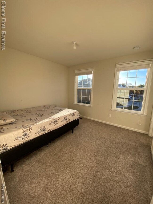 Building Photo - 22490 Woodbridge Ln