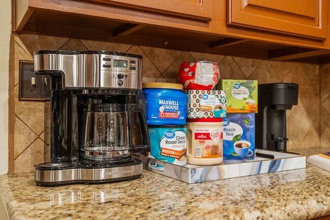 Building Photo - 2003 Pierce Ct