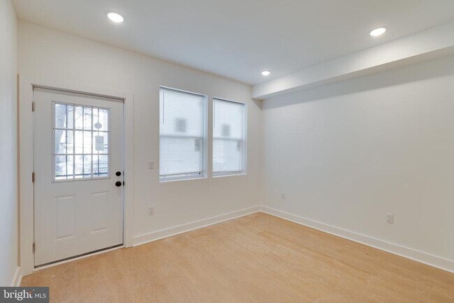 Building Photo - 2116 N 7th St