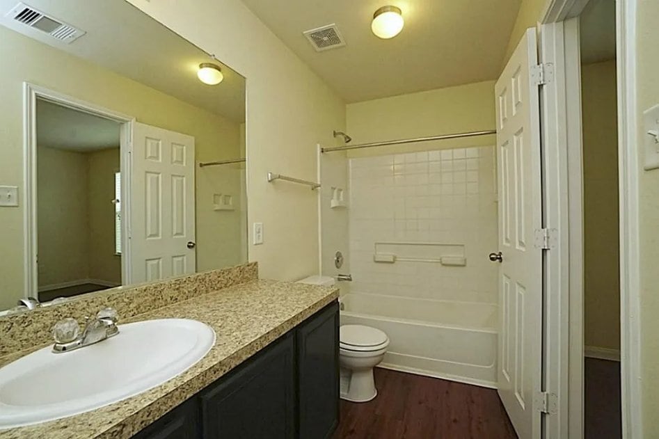 Building Photo - 882 Sun Prairie Dr