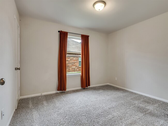 Building Photo - 8216 Tourmaline Wy