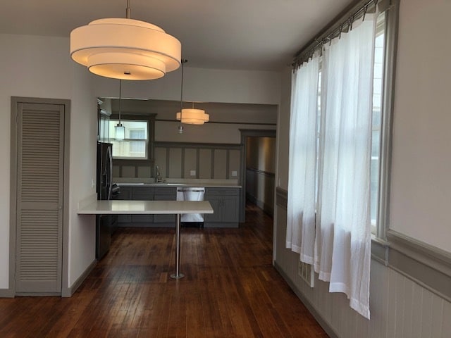 Living room facing kitchen - 1542 Hayes St