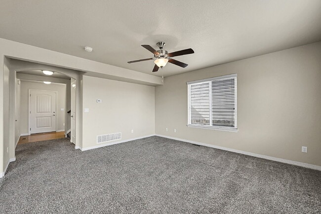Building Photo - $2,145.00, 4-bed, 2.5-bath located in Colo...