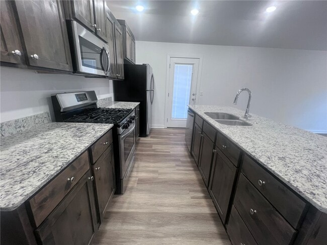 Building Photo - 2802 N Teresa Dr