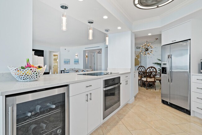 Building Photo - 5200 N Ocean Dr