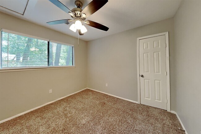 Building Photo - 2 River Birch Ln