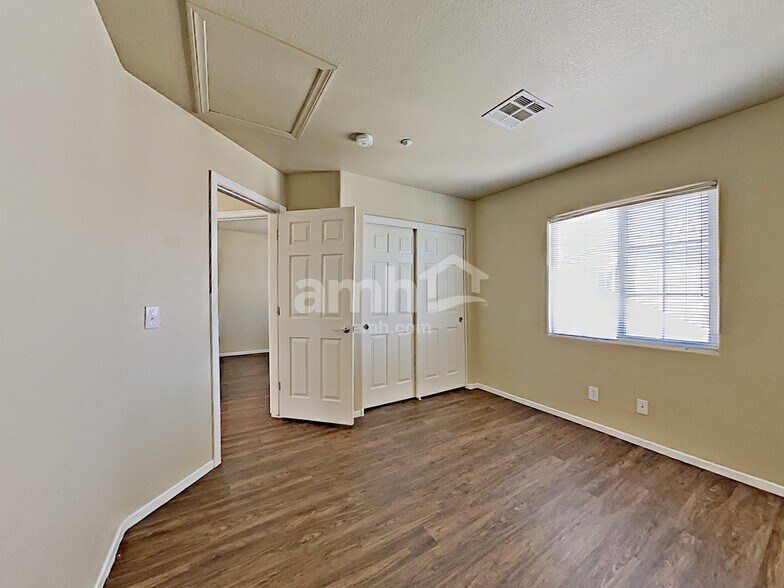 Building Photo - 9161 Desirable Ct