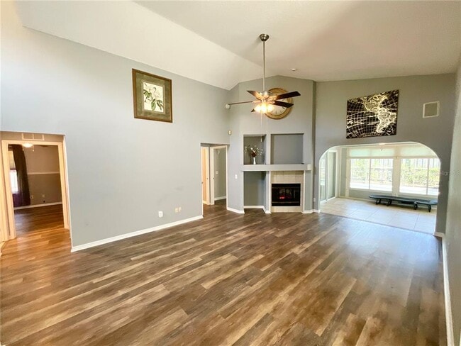 Building Photo - 2913 Longbrooke Way