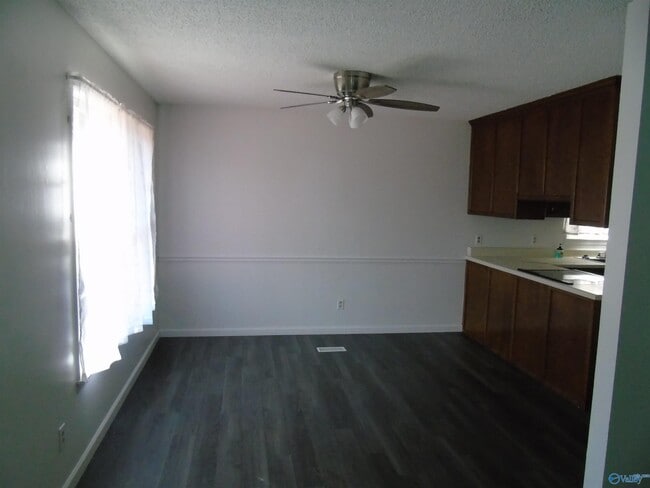 Building Photo - 166 Camille St