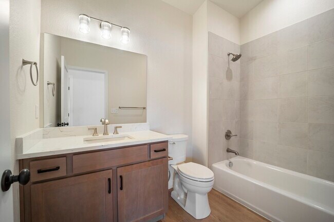 Building Photo - 824 E Moreno Ave