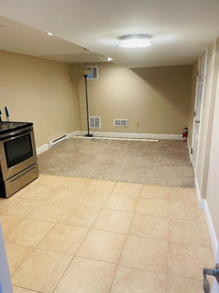 Building Photo - 128 Forest Dr