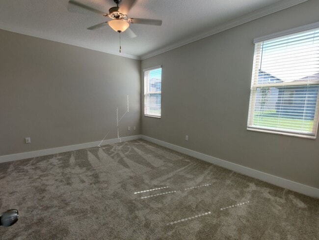 Building Photo - 9570 Little Bluestem Dr