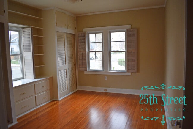 Building Photo - 1181 37th St