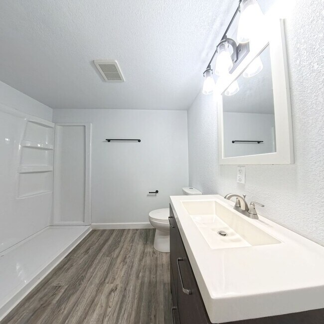 Building Photo - 2715 Summer Meadows Dr