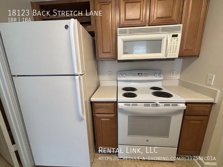 Building Photo - 18123 Back Stretch Ln